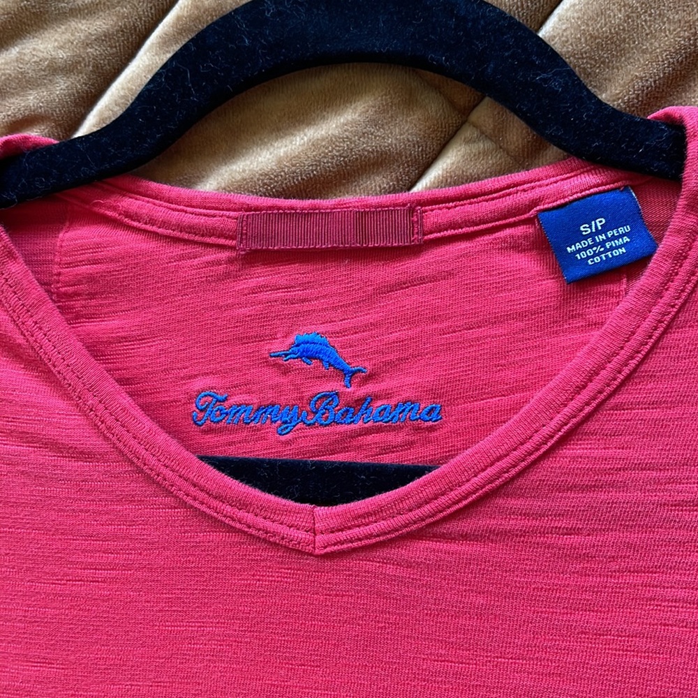 Men’s Tommy Bahama V Neck Tee - Picture 2 of 5